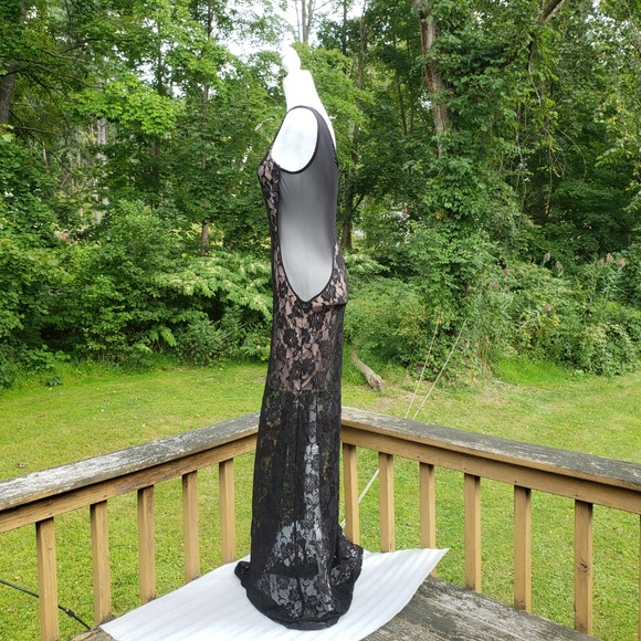 Beautiful black & Beige size large evening Dress. - Picture 7 of 8